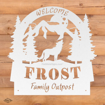 Arched Rustic Wolf Welcome Sign - Wolf Howling At Moon - Image 4